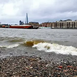 103 Tidal breakers winter beach - in HD sound