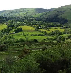 Derbyshire gales blow away the cobwebs