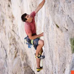 How extreme athletes like Alex Honnold keep their cool